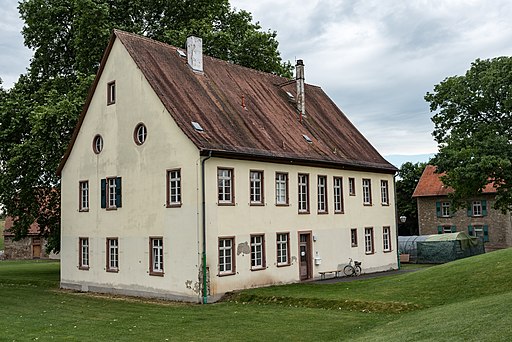 Adalherhaus im UNESCO-Welterbe Kloster Lorsch, Niebelungenstraße 32