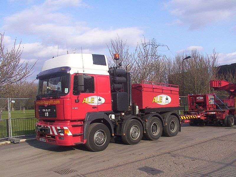 File:MAN 41-603 tractor unit, Abnormal Load Engineering, London E5. 22 March 2009.jpg