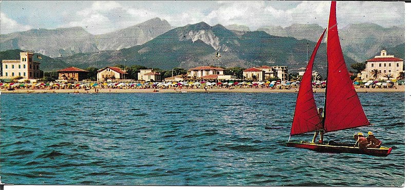 File:MS-Marina-di-Massa-1961-veduta -dal-mare-rd.jpg