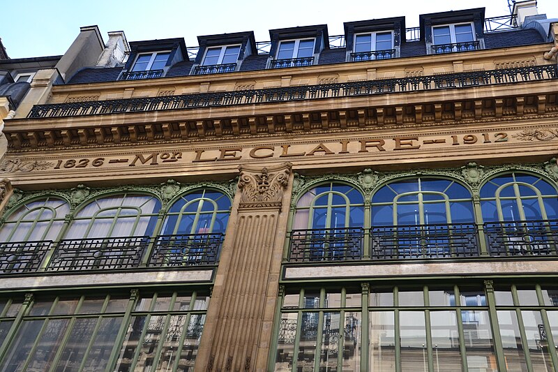 File:Maison Leclaire, rue Bleue, Paris 002.jpg