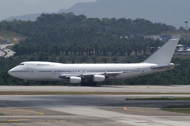 File:Malaysia Airlines B747-200BSF(TF-AAB) (4429391524).jpg