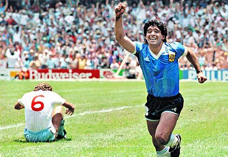Tập_tin:Maradona_vs_england.jpg