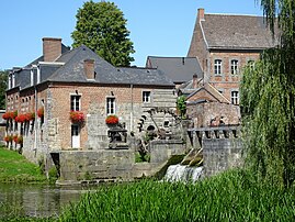 Le moulin de l'abbaye de Maroilles, dans le Nord. (définition réelle 4 896 × 3 672)