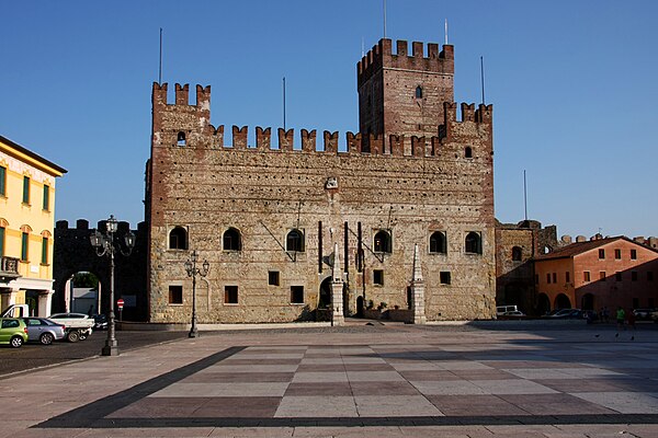 The lower castle on Piazza degli Scacchi