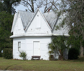 House of the Seven Gables (Mayo, Florida) building in Mayo, Florida