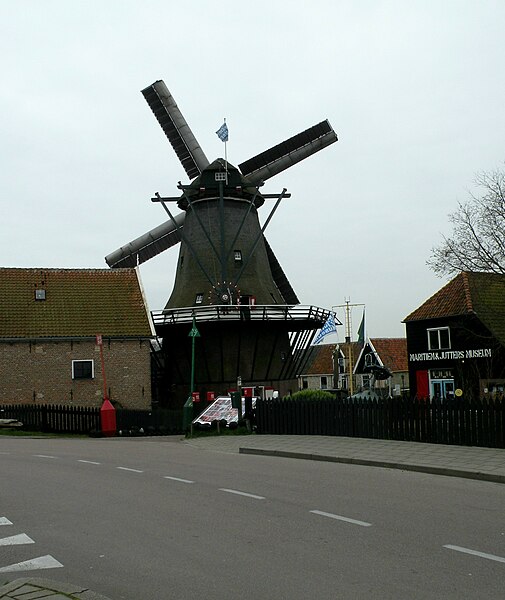 File:Molen DeTraanroeier Oudeschild1038a.JPG