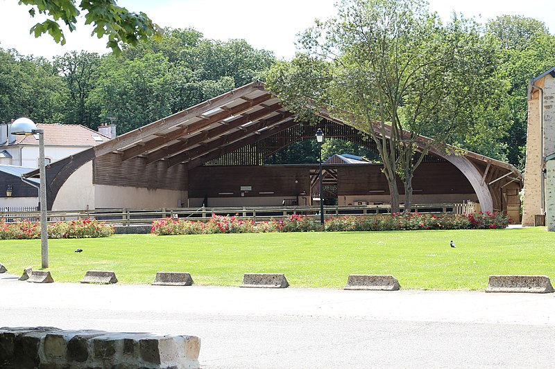 File:Montigny-le-Bretonneux Ferme du Manet 13.jpg