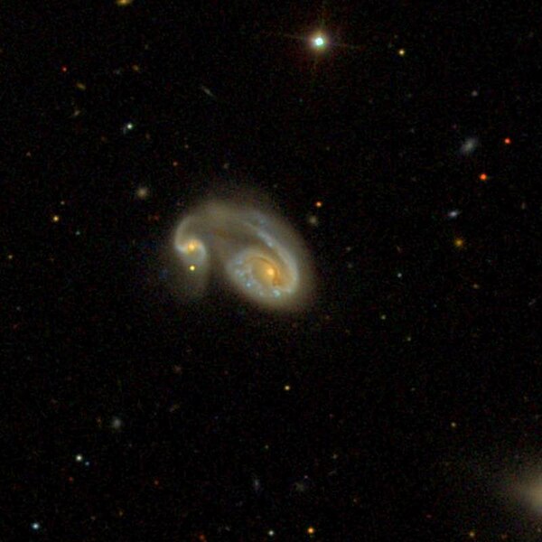 Datoteka:NGC5278 - SDSS DR14.jpg