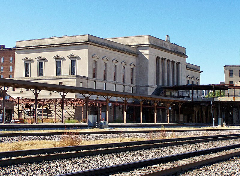 File:Omaha Burlington Station.jpg