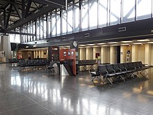 Ottawa station waiting area, 2017