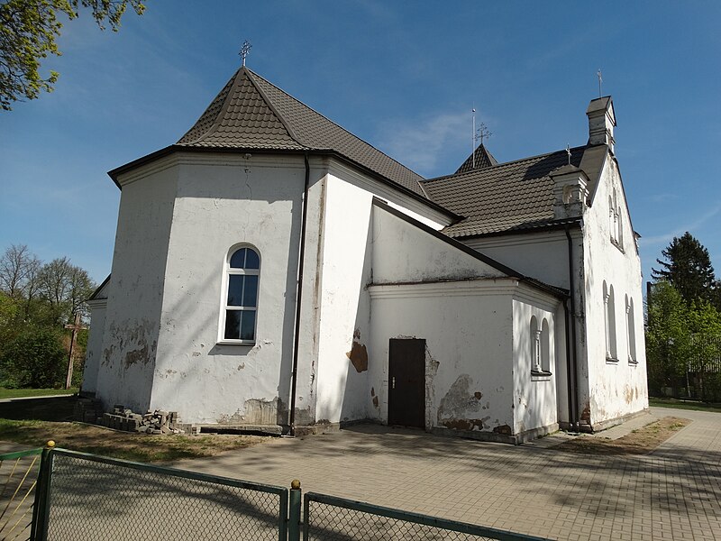 File:Pamūšis (Klovainiai), bažnyčia 2.JPG