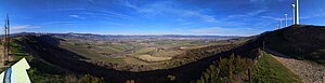 Panorámica de la Cuenca de Pamplona desde El Perdón (Navarra).jpg