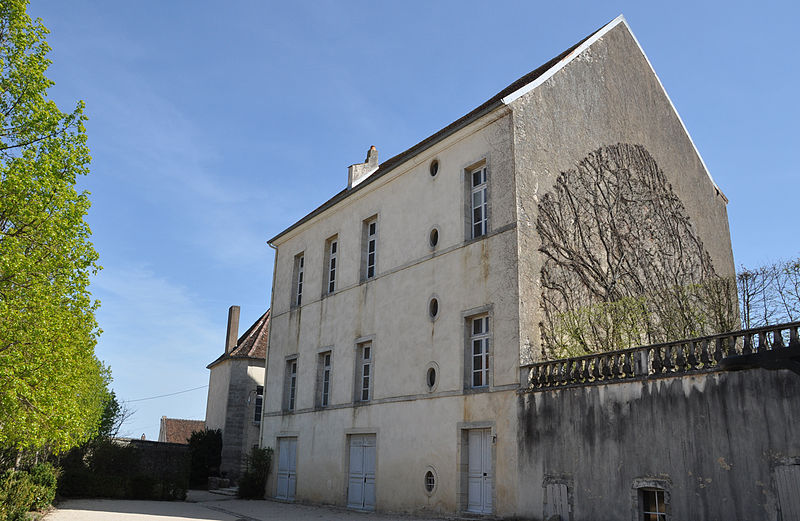 File:Pesmes - château 01.JPG