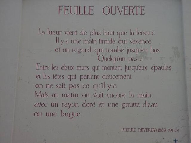 Feuille ouverte (wall poem in Leiden)