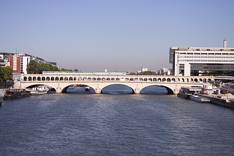 Pont de Bercy 48°50′17″N 2°22′30″E﻿ / ﻿48.838056°N 2.375°E﻿ / 48.838056; 2.375