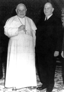 John XXIII with Prime Minister of Lebanon Sami as-Solh in 1959 Pope John XXIII and Sami as-Solh.png