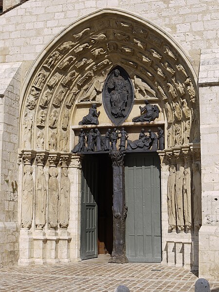 File:Porch of Church-of-Saint-Ayoul-in-Provins P112043.jpg