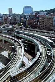 Sannomiya Station02s3s2610.jpg порт-лайнері