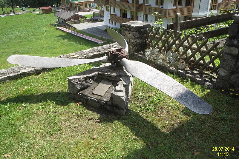 File:Propellor from B24 Liberator (15680123641).jpg