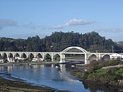 A ponte do Pedrido sobre a ría entre Bergondo e Paderne.