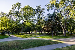 Noordelijk gedeelte van het park, met vele inheemse boomsoorten