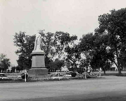 Statue of Queen Victoria, Rawalpindi, 1939