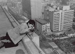 Reporting on a rooftop 1979-11-03.png