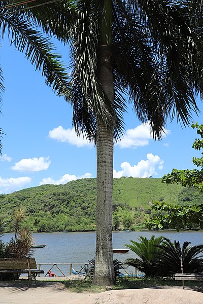 File:Rua Ponte do Caquende Cachoeira Bahia Rua Paraguaçu Waterfront 2019-9807.jpg