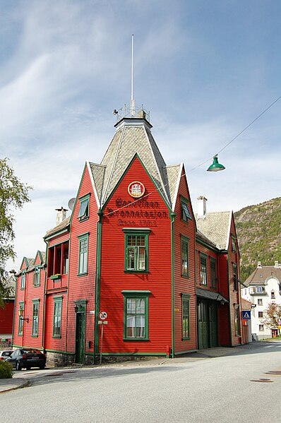 File:Sandviken Fire Station Bergen 2009.JPG