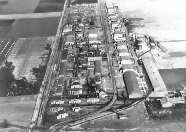 Scott Field - 1930. Still mostly in its World War I design, note the Eight World War I hangars in a straight line along the flightline. The addition o