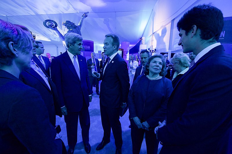 File:Secretary Kerry and his Wife Teresa Heinz Kerry Speak With John Schlossberg, son of Ambassador Kennedy (29084010663).jpg