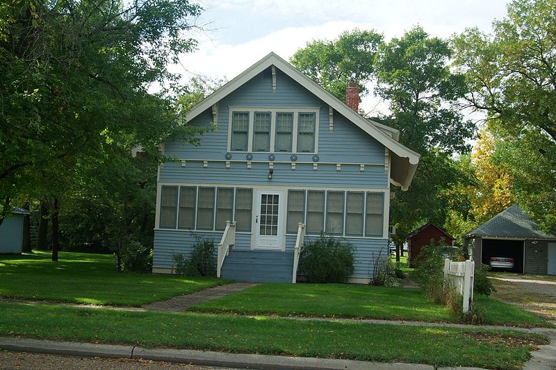 File:Sevareid House, Velva, ND 2.jpg