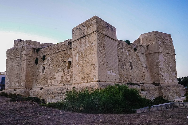 File:St Thomas Tower at dusk.jpg