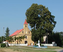 Kostel svatého Matouše z doby kolem roku 1879.