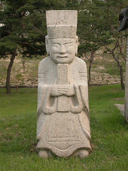 File:Stone statue of Uireung 02.JPG