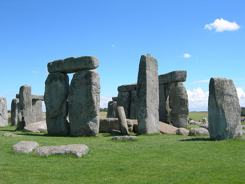 File:Stonehenge - panoramio - dtobias (1).jpg