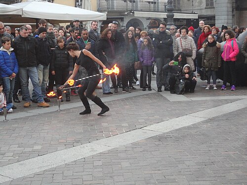 Street Performer in Como