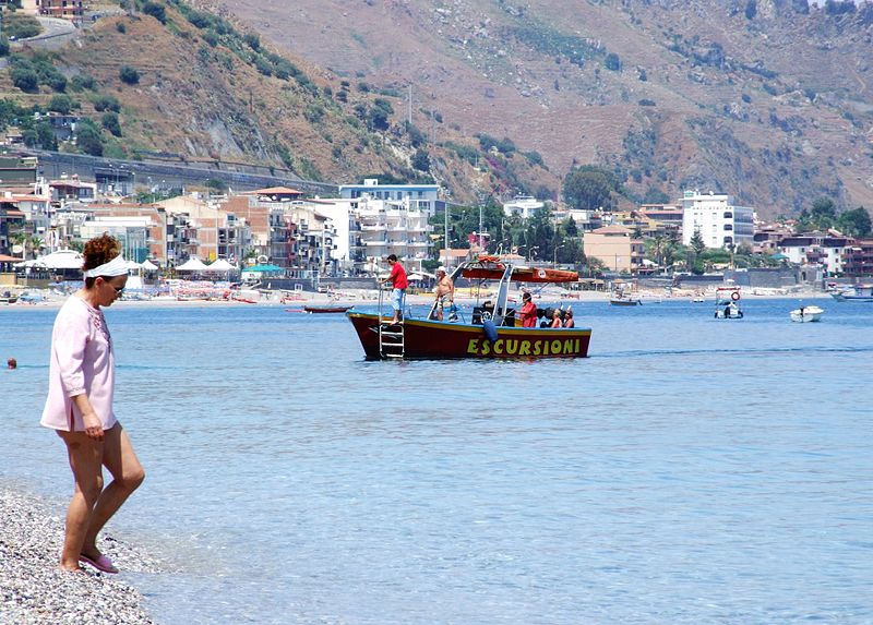 File:Taormina-Sicilia-Italy-Castielli CC0 HQ - panoramio - gnuckx (31).jpg