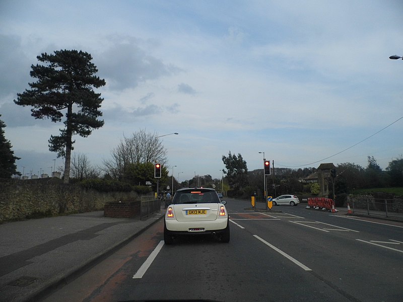 File:The A20 in Ditton - geograph.org.uk - 3423565.jpg