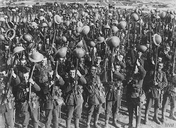 Men of 1/7th Bn DLI parading for the trenches, Reningelst, near Ypres, 29 April 1916.