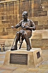 The Cordwainer statue, Watling Street, London.JPG