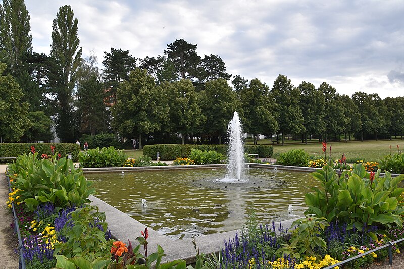 File:Thiepark Blankenburg 02.jpg