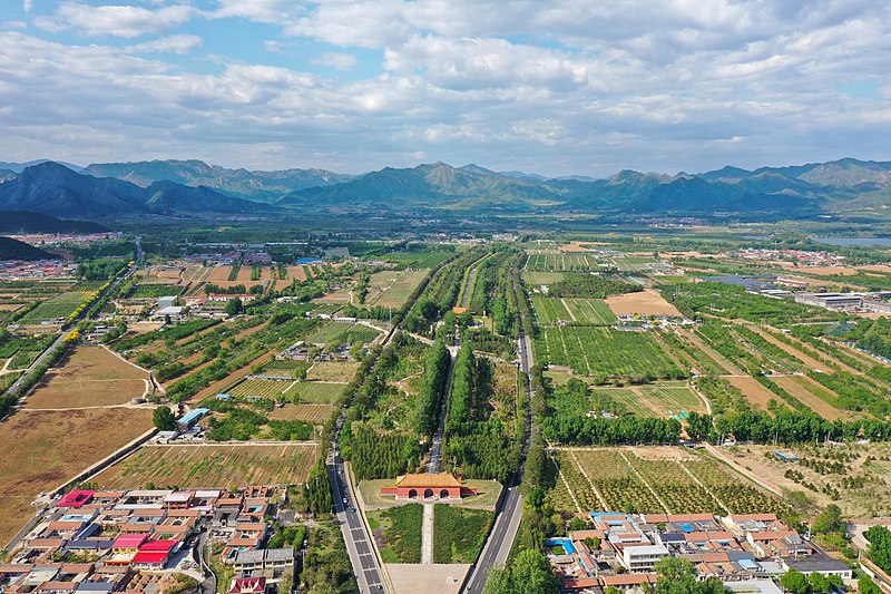 File:Thirteen tombs entance dagong gate201909.jpg