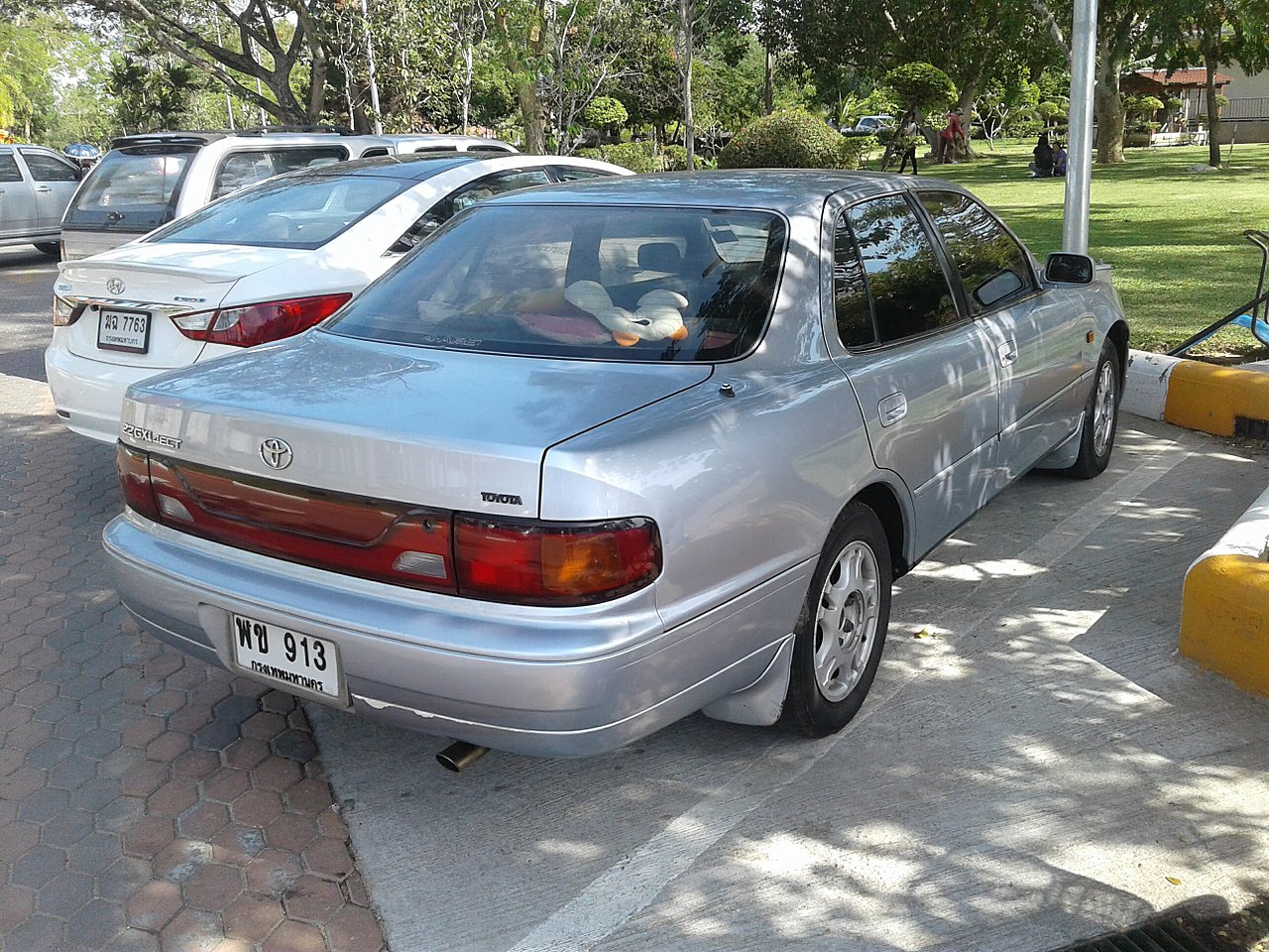 Image of Toyota Camry (XV10) in Thailand 13