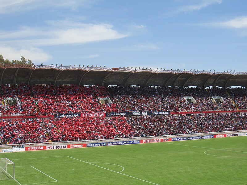 File:Tribuna Oriente Estadio UNSA.JPG