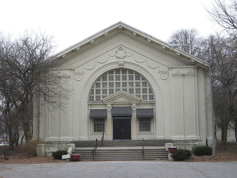 File:Trumbull Park Fieldhouse.jpg