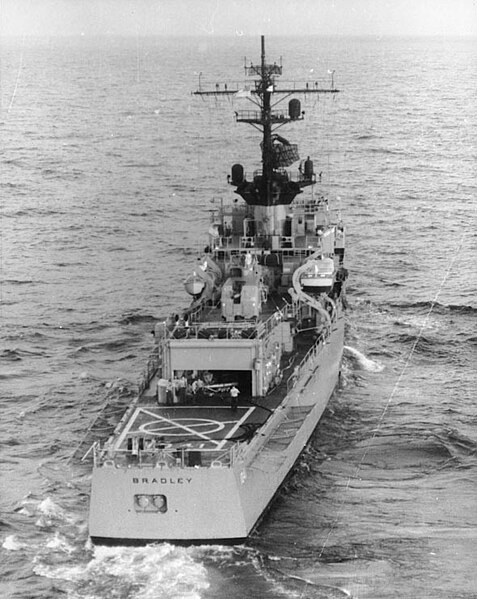 File:USS Bradley (DE-1041) stern view with torpedo tubes c1965.jpg