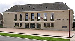 Villers-Bocage mairie.JPG