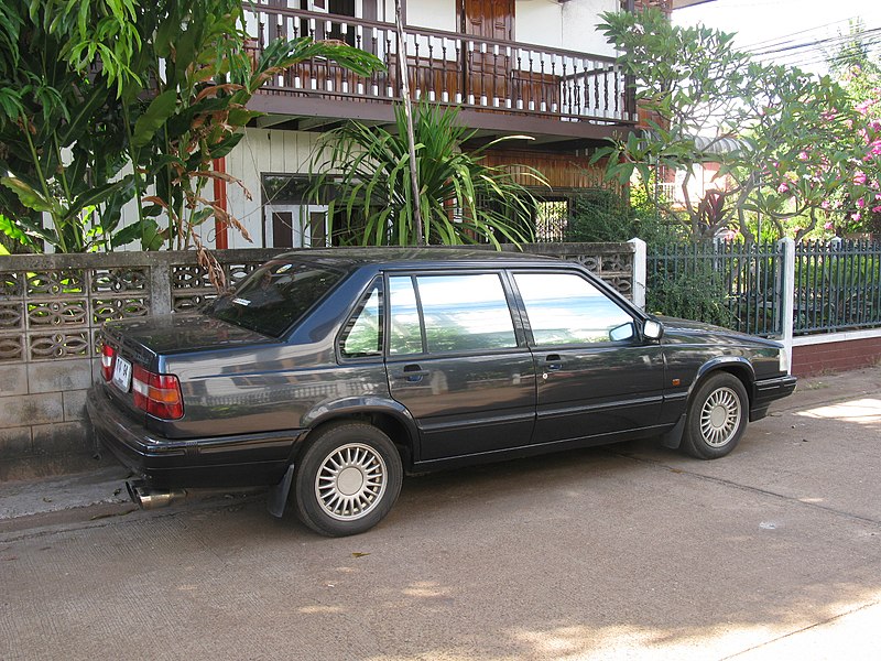 File:Volvo 940 (15712502790).jpg