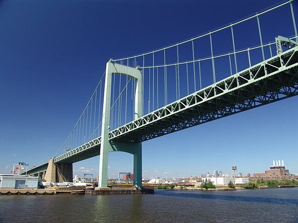 Walt Whitman Bridge connecting Gloucester City and Philadelphia, September 2004